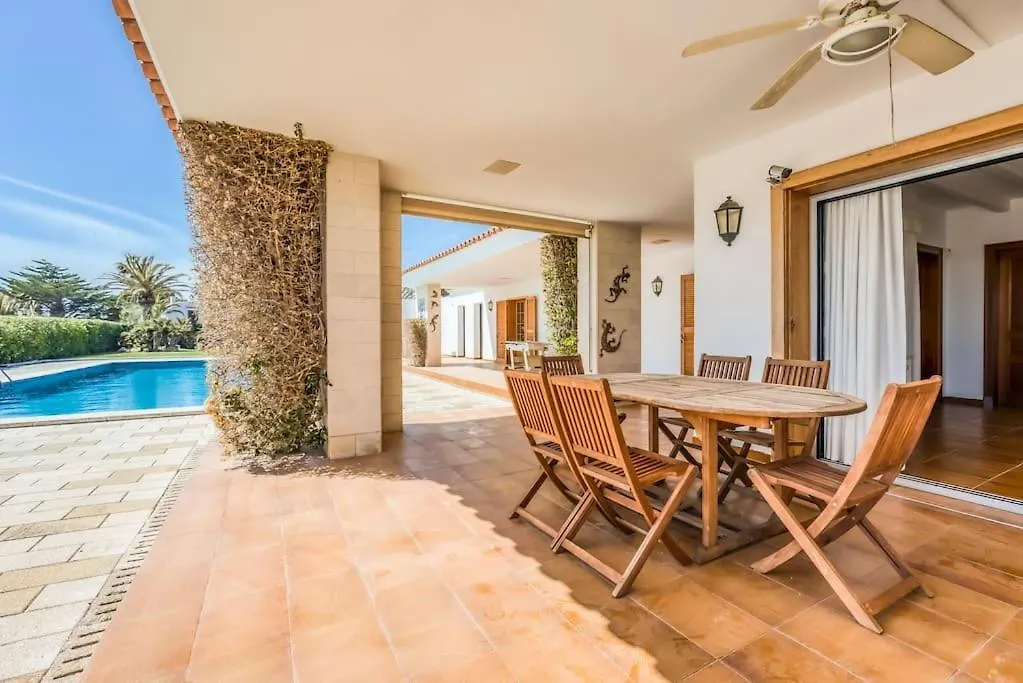 La Calma Espectacular Villa Con Jardin Y Piscina En Menorca سالغار