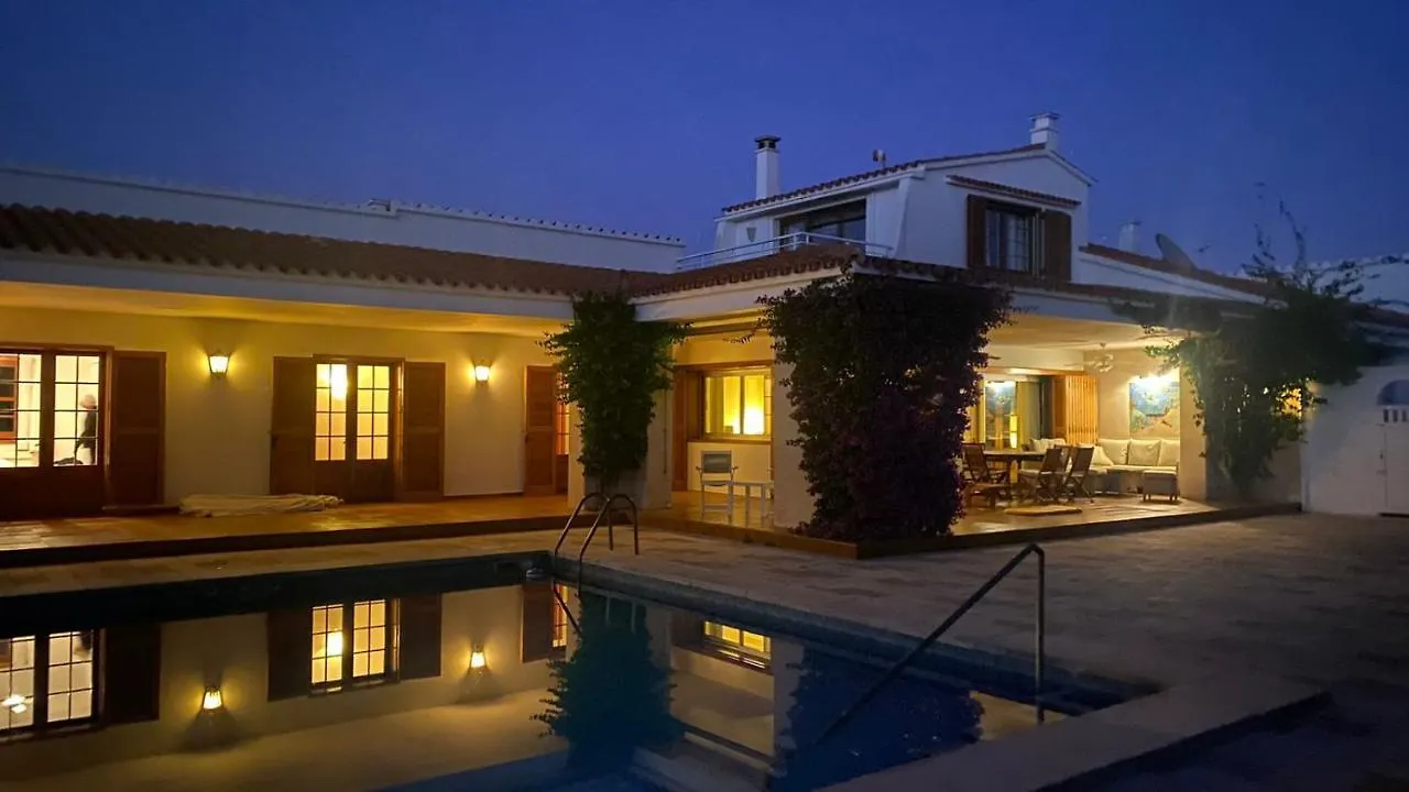 La Calma Espectacular Villa Con Jardin Y Piscina En Menorca سالغار