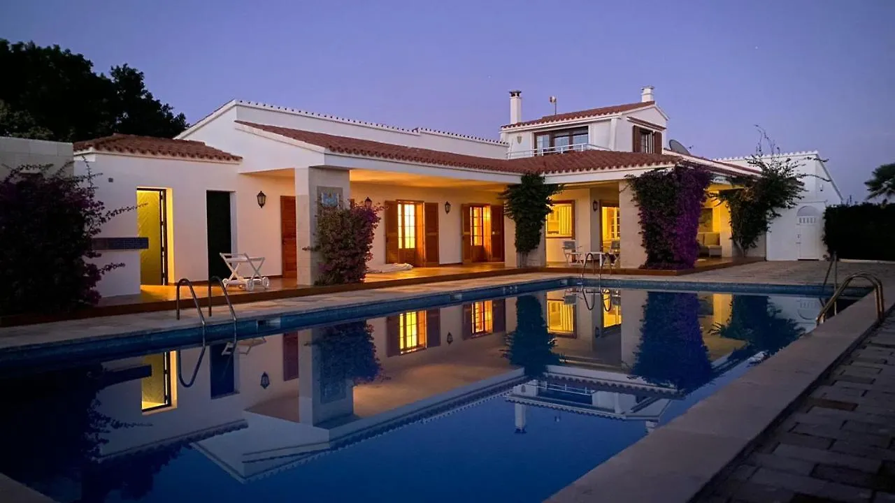 La Calma Espectacular Villa Con Jardin Y Piscina En Menorca سالغار
